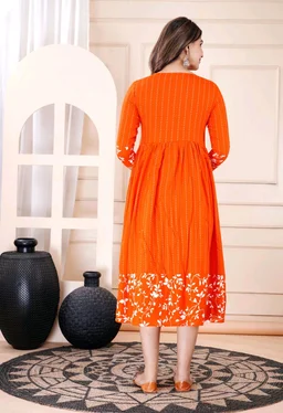 Women Floral Print Viscose Rayon Straight Kurta (Pink) - International Orange, 2XL