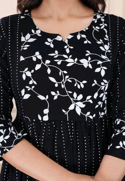 Women Floral Print Viscose Rayon Straight Kurta (Pink) - Black, 5XL