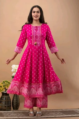 Women Viscose Rayon Kurta. Pant Dupatta Set - Razzmatazz, L