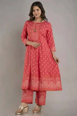 Women Viscose Rayon Kurta. Pant Dupatta Set - Mandy, L