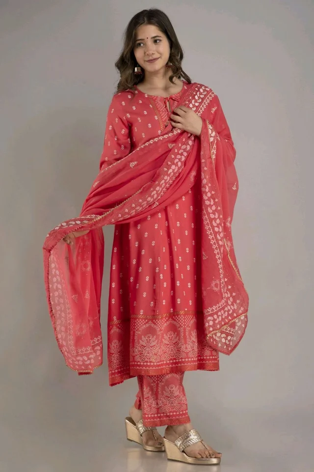 Women Viscose Rayon Kurta. Pant Dupatta Set - Mandy, S