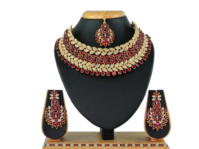 Alloy Gold-plated White Jewel Set (Pack of 1) - maroon