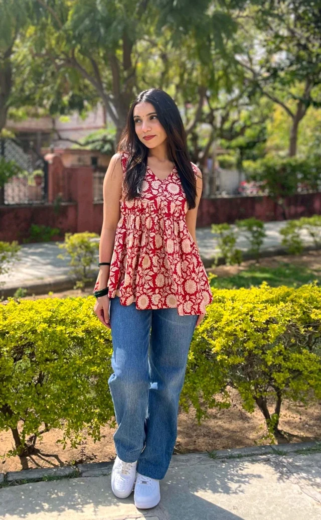 Casual Sleeveless Floral Print Women MaroonTop - Stiletto, M