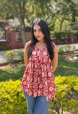 Casual Sleeveless Floral Print Women MaroonTop - Stiletto, M
