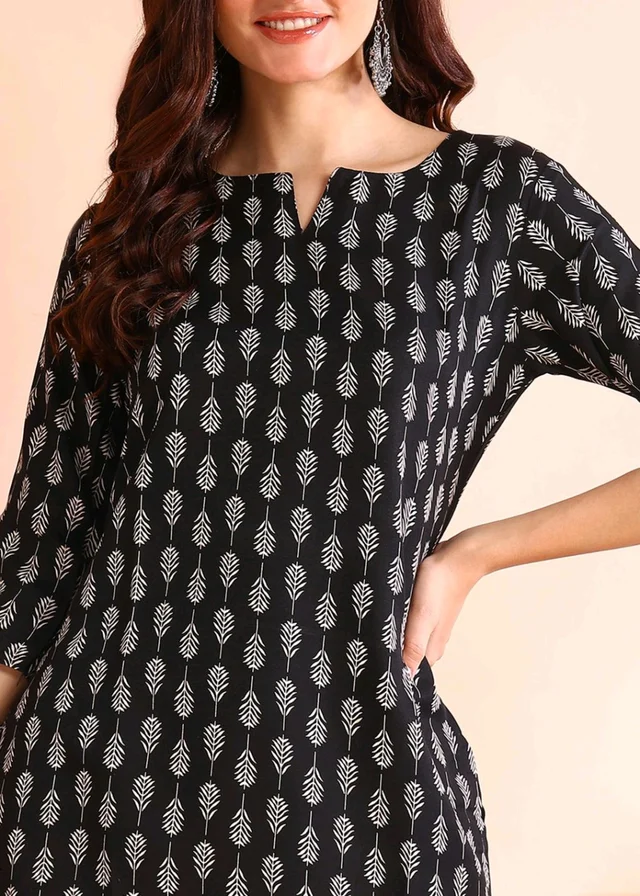 Women Floral Print Cotton Rayon Straight Kurta (Blue) - Black, L