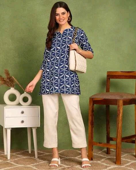 Turquoise Printed Poly Rayon Short Kurti For Women And Girls - Rhino, L