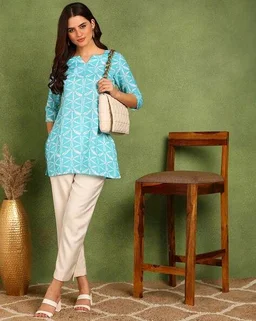 Turquoise Printed Poly Rayon Short Kurti For Women And Girls - Spray, Xs