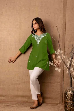 Women Rayon Regular Top - Green Leaf, M
