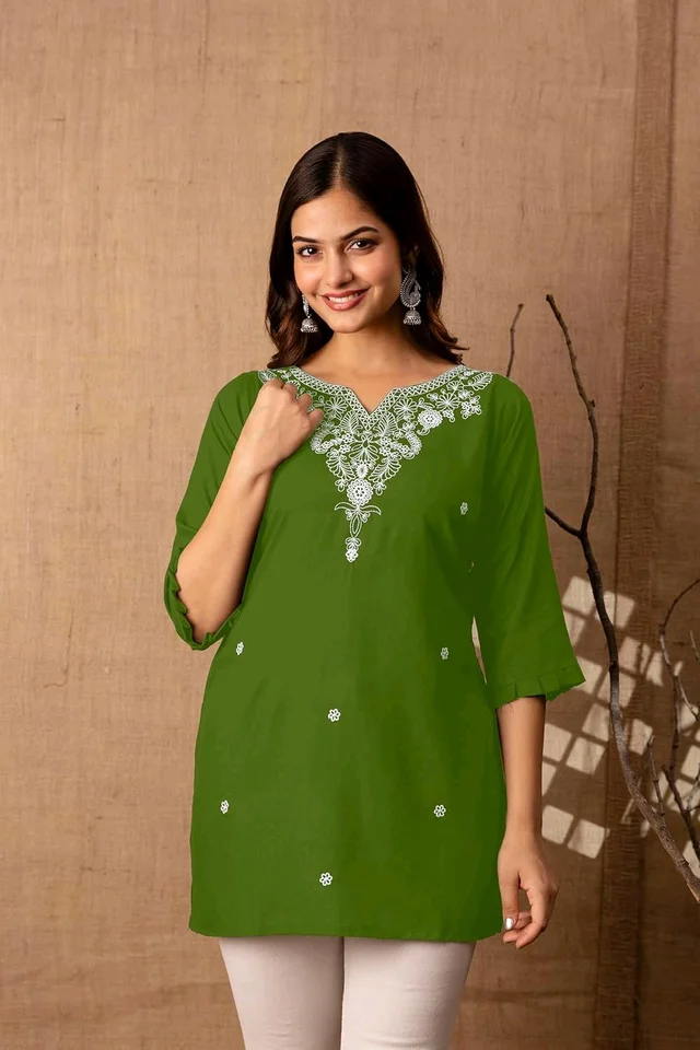 Women Rayon Regular Top - Green Leaf, M
