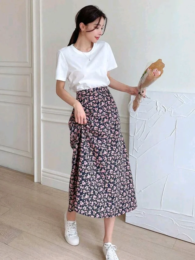 Lavender Floral Skirt Korean Co-ord Set for Women - White, L