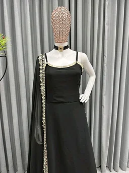 Women's Georgette Sleeveless Kurti Set With Embroidered Lace - Black, M