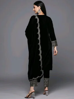 Women's Velvet Embroidered Maroon Straight Kurta Suit Set with Pant and Dupatta||Velvet Suit For Women||Velvet Kurta Set Women||Kurta Set For Women Winter - Black, XL