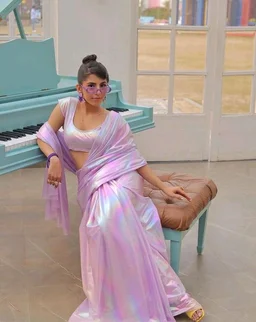 Metallic Glow Saree - Changing Colors at Every Curve - Bouquet, Free Size