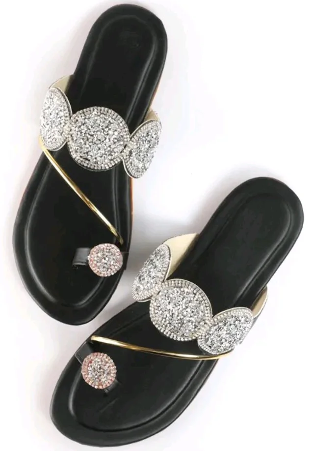 Bootify Women Flats Sandal (Grey, 7) - Black, 4