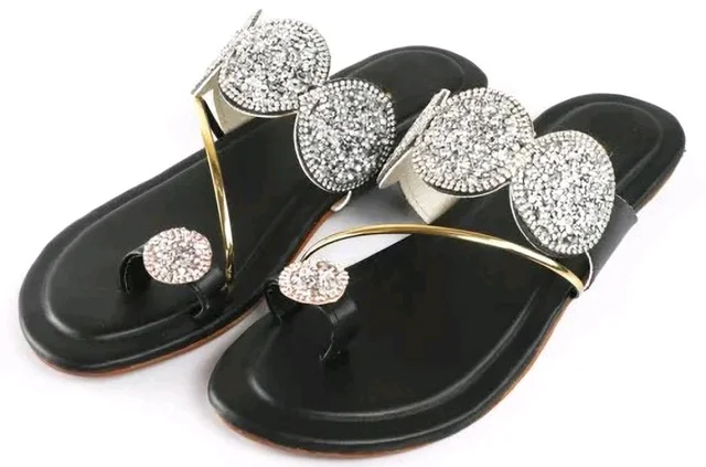 Bootify Women Flats Sandal (Grey, 7) - Black, 9
