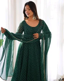 Women's Lehariya Print Georgette Anarkali Fit Long Sleeves Lightweight Ethnic Wear Gown +Dupatta - M, Bush