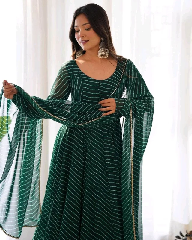 Women's Lehariya Print Georgette Anarkali Fit Long Sleeves Lightweight Ethnic Wear Gown +Dupatta - M, Bush