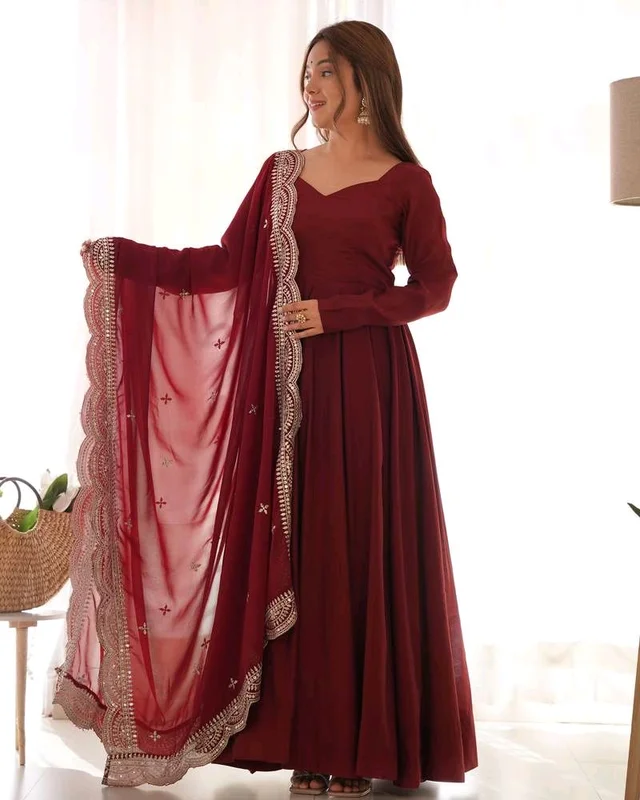Women's Printed Romanslik Full Sleeve V-Neck Zip Beautiful Anarkali Gown with Dupatta & Pant - Maroon, S