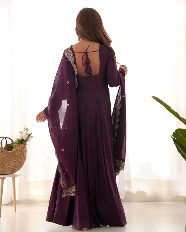 Women's Printed Romanslik Full Sleeve V-Neck Zip Beautiful Anarkali Gown with Dupatta & Pant - wine, S