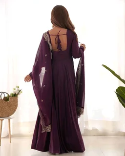 Women's Printed Romanslik Full Sleeve V-Neck Zip Beautiful Anarkali Gown with Dupatta & Pant - wine, XS