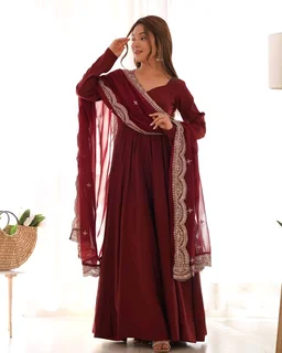 Women's Printed Romanslik Full Sleeve V-Neck Zip Beautiful Anarkali Gown with Dupatta & Pant - Maroon, XL
