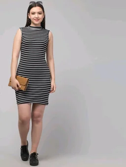Women Bodycon Black, Red, White Dress
- Black Lining, L