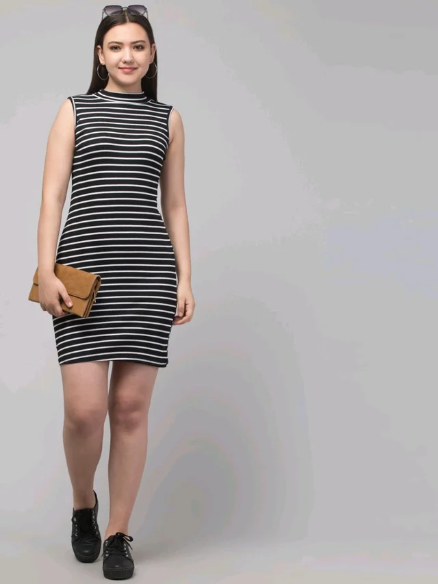 Women Bodycon Black, Red, White Dress
- Black Lining, M