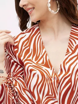 Casual Flared Sleeves Graphic Print Women Brown Top - Mojo, S