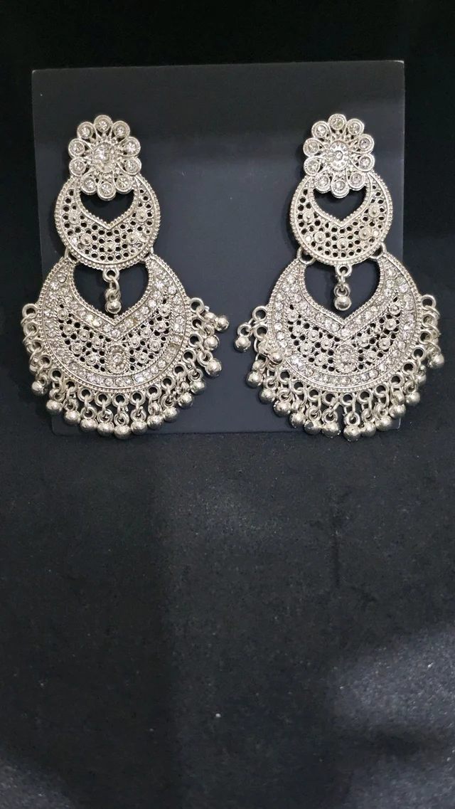 JHUMKA EARRING Alloy Jhumki Earring, Chandbali Earring, Huggie Earring, Tassel Earring
- White, Free Size