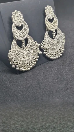 JHUMKA EARRING Alloy Jhumki Earring, Chandbali Earring, Huggie Earring, Tassel Earring
- White, Free Size
