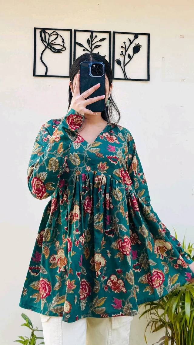 Cotton Flared Bottle Green Aliacut Floral Print Peplum Top - Surfie Green, M