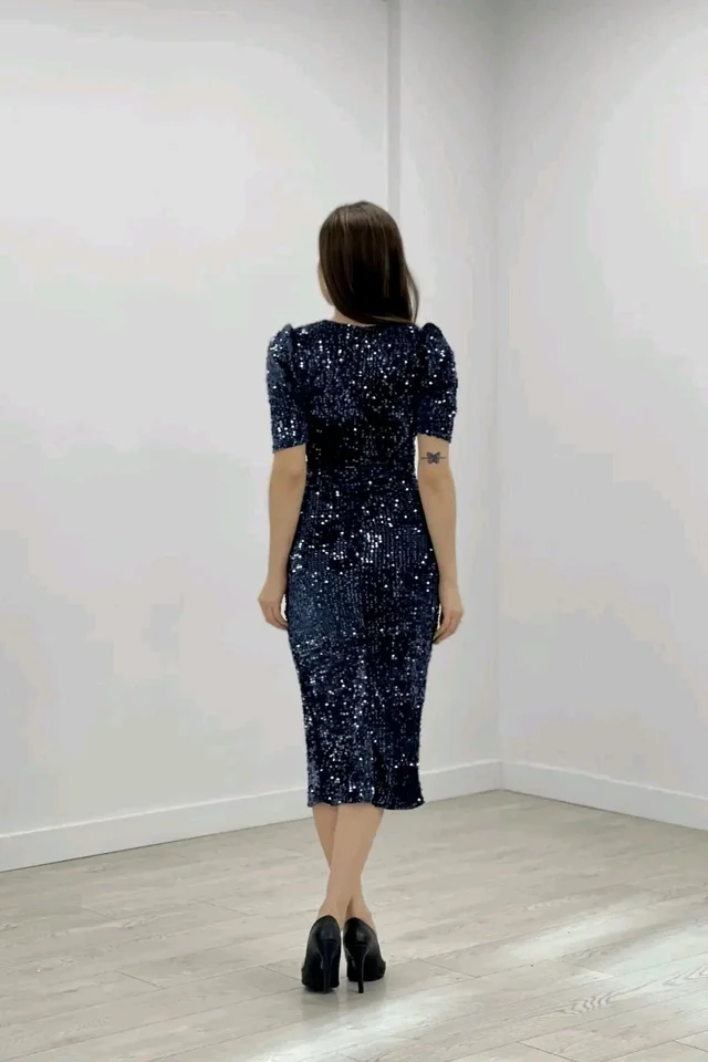 Partywear Bodycon Pink Dress
- Blue, L