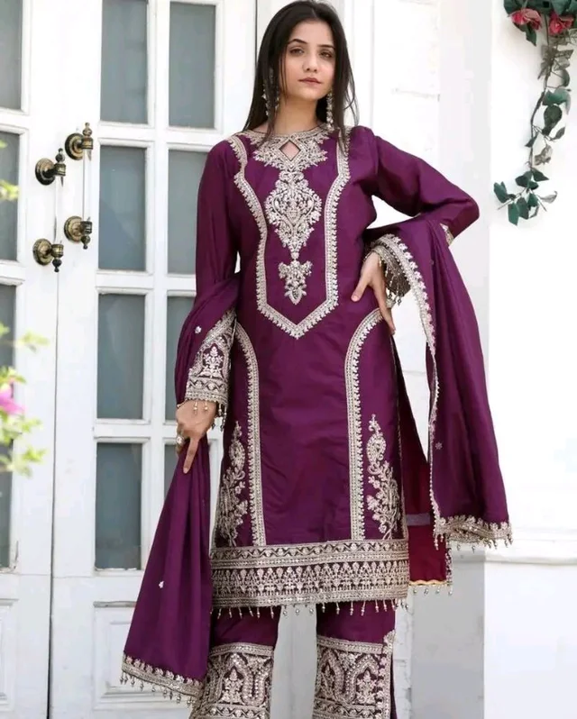Heavy Chinon Silk kurti Eith Embroidered salwar And Dupatta Set
- Tawny Port, XXXL