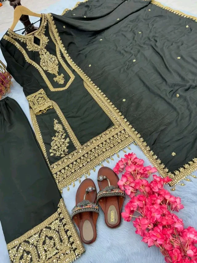 Heavy Chinon Silk kurti Eith Embroidered salwar And Dupatta Set
- Black, XL