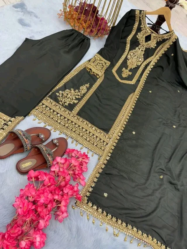 Heavy Chinon Silk kurti Eith Embroidered salwar And Dupatta Set
- Black, XXXL