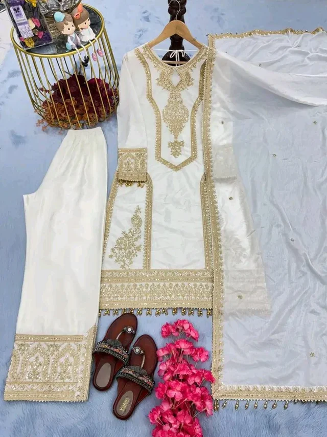Heavy Chinon Silk kurti Eith Embroidered salwar And Dupatta Set
- Athens Gray, S