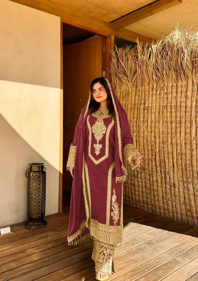 Heavy Chinon Silk kurti Eith Embroidered salwar And Dupatta Set
- Heath, XL