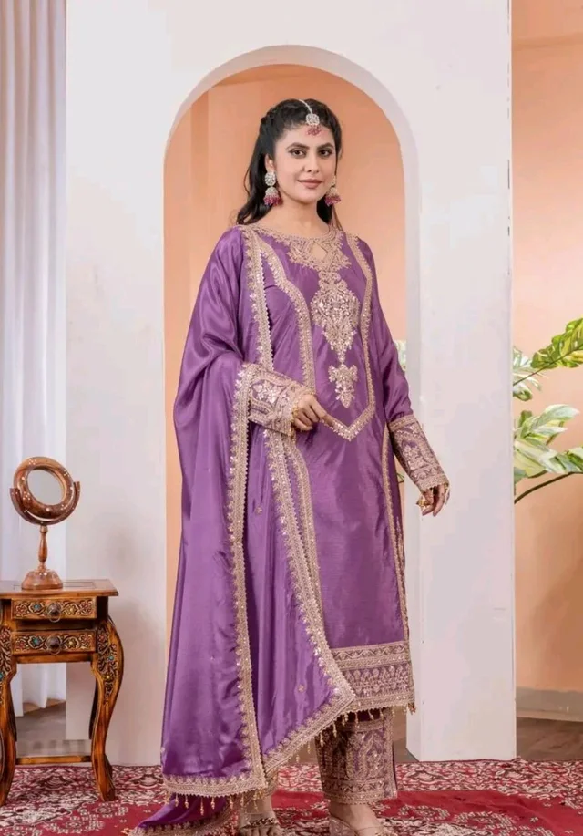 Heavy Chinon Silk kurti Eith Embroidered salwar And Dupatta Set
- Old Lavender, L