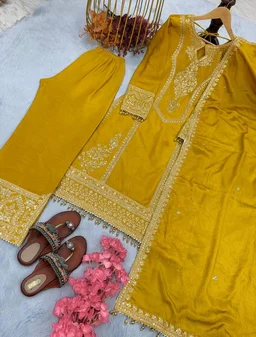 Heavy Chinon Silk kurti Eith Embroidered salwar And Dupatta Set
- Pirate Gold, L
