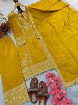 Heavy Chinon Silk kurti Eith Embroidered salwar And Dupatta Set
- Pirate Gold, M