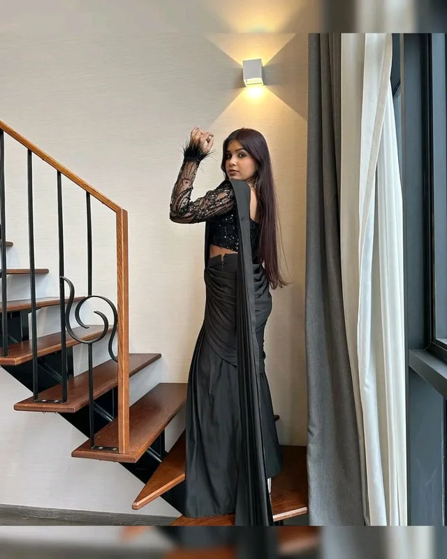New Party Wear Ready-to-Wear Lehenga Saree with Real Mirror Border Work & Embellished Blouse
- Black, Free Size