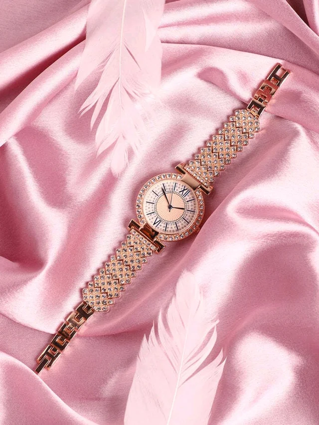 NEW ROSE GOLD DIAL STEEL CHAIN BELT
UNIQUE DESIGNER WRIST WATCH LADIES &
GIRLS Analog Watch - For Women NEW ARRIVAL
FAST SELLING TRACK DESIGNER LOOK WATCH
_PARTY WEAR WATCH FOR WOMEN
- Tumbleweed, Free Size