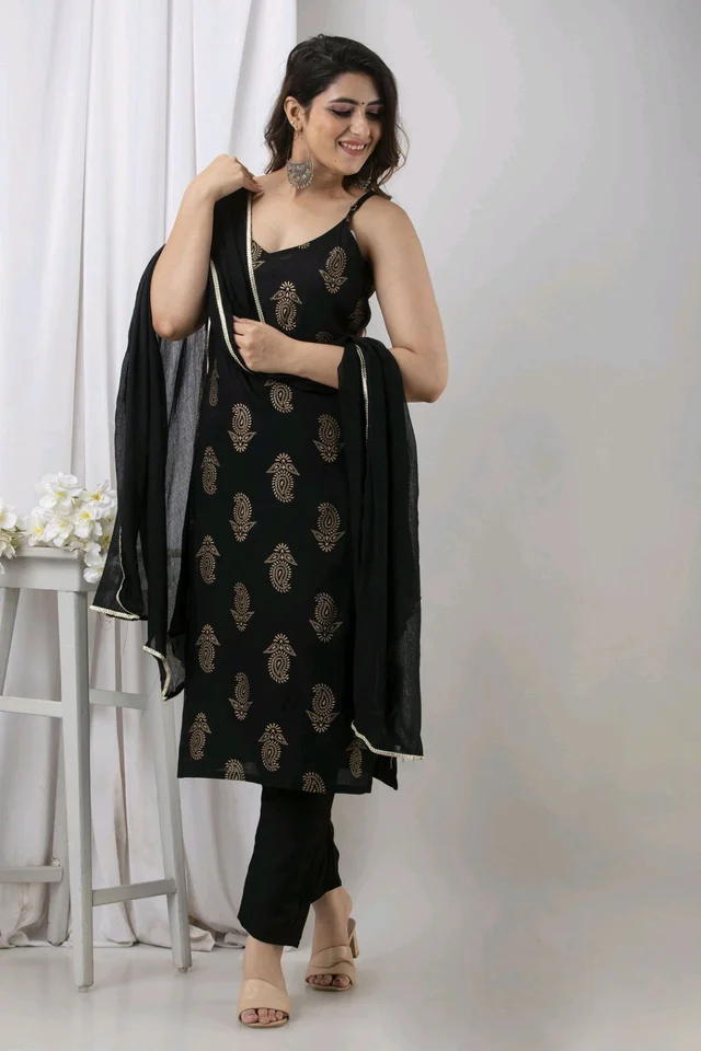 Women's Rayon Beautiful Foil Print Sleeveless Kurta | Comfortable Trendy Kurta Bottom Duppata Set | Eye-Catchy Regular Fit Kurta Set - Black, L