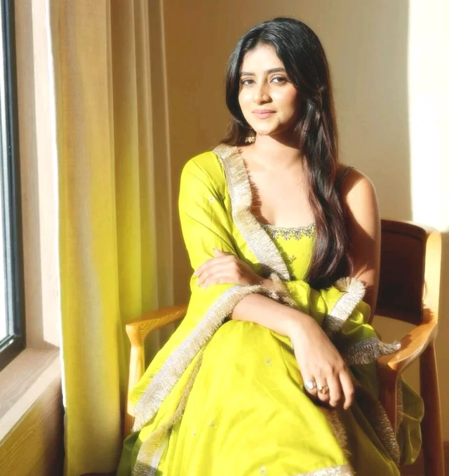 Indian Bollywood Designer Dress Salwar Kameez Suit Party Wear Wedding Readymade
- Lemon, M