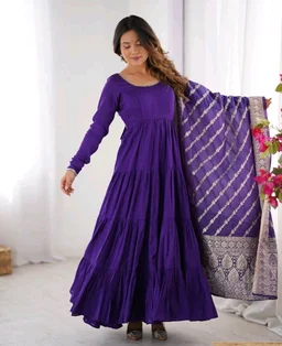 Pista Silk Gown With Jacquard Banarasi Dupatta - Daisy Bush, XL
