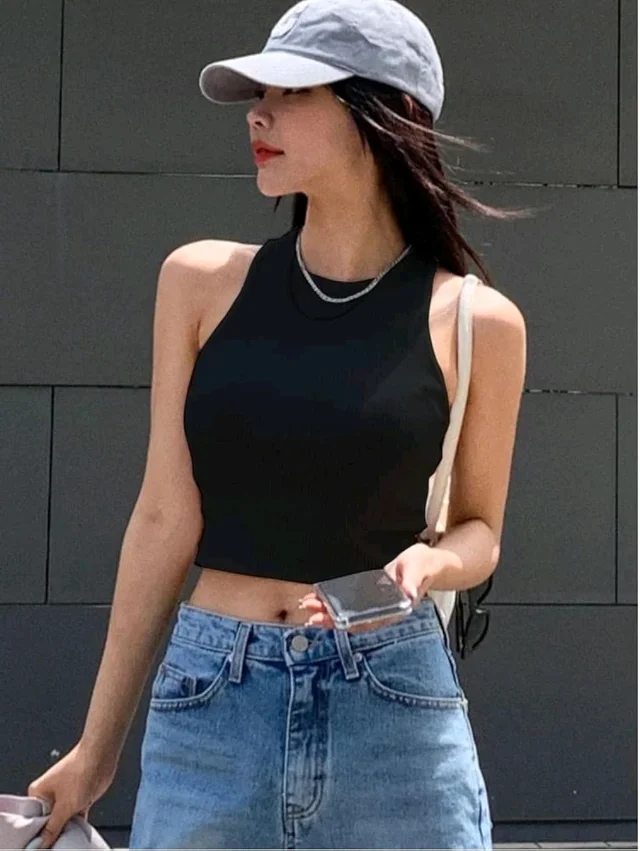 Women's Solid Regular Fit Western Top
- Black, S