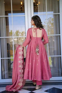 Women's Designer Soft Bandhani Anarkali Styles Salwar Suit
- Darty pink, S