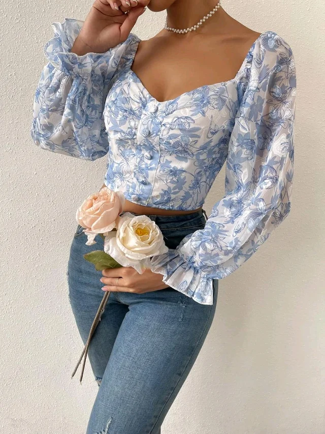 Women's Sweetheart Neck Bishop Sleeve Floral Print Crop Top - Manatee, M