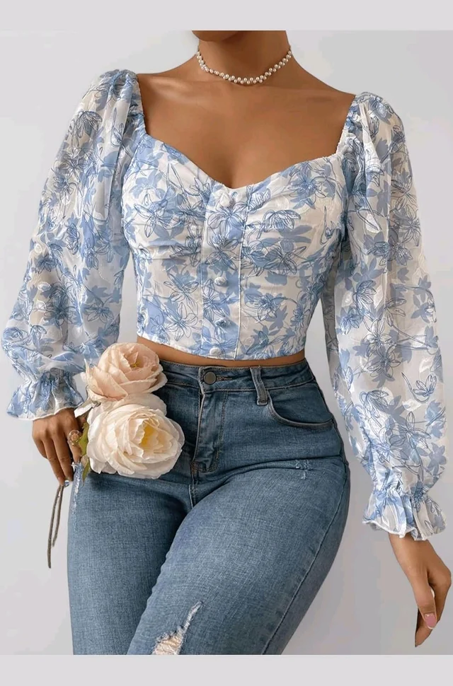 Women's Sweetheart Neck Bishop Sleeve Floral Print Crop Top - Manatee, S