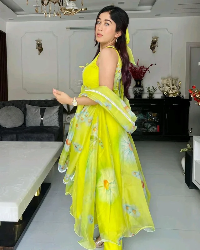 Lemon Green Color Digital Printed Anarkali Suit
- Lemon, XL
